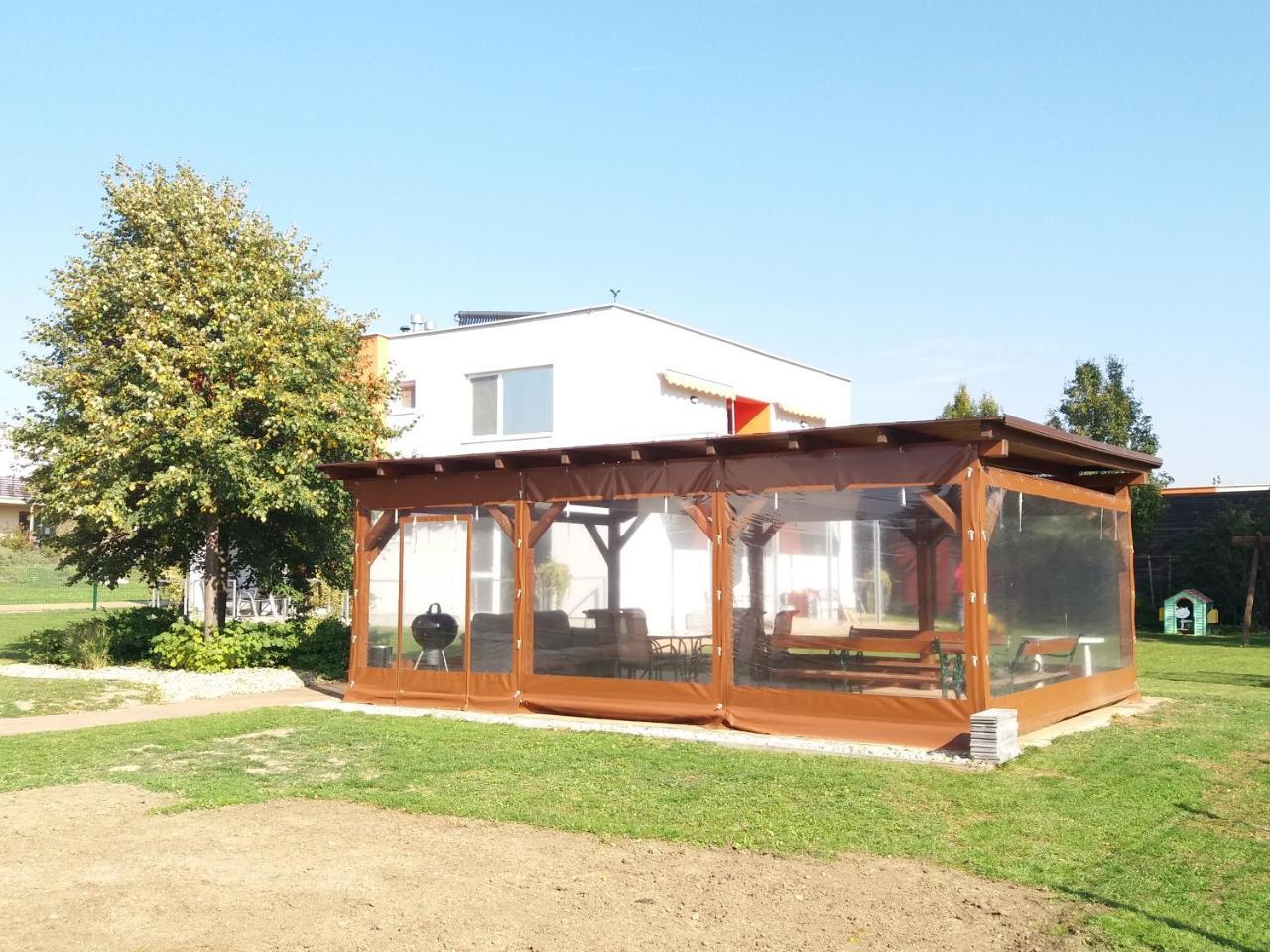 Vila Moravia Pasohlávky エクステリア 写真
